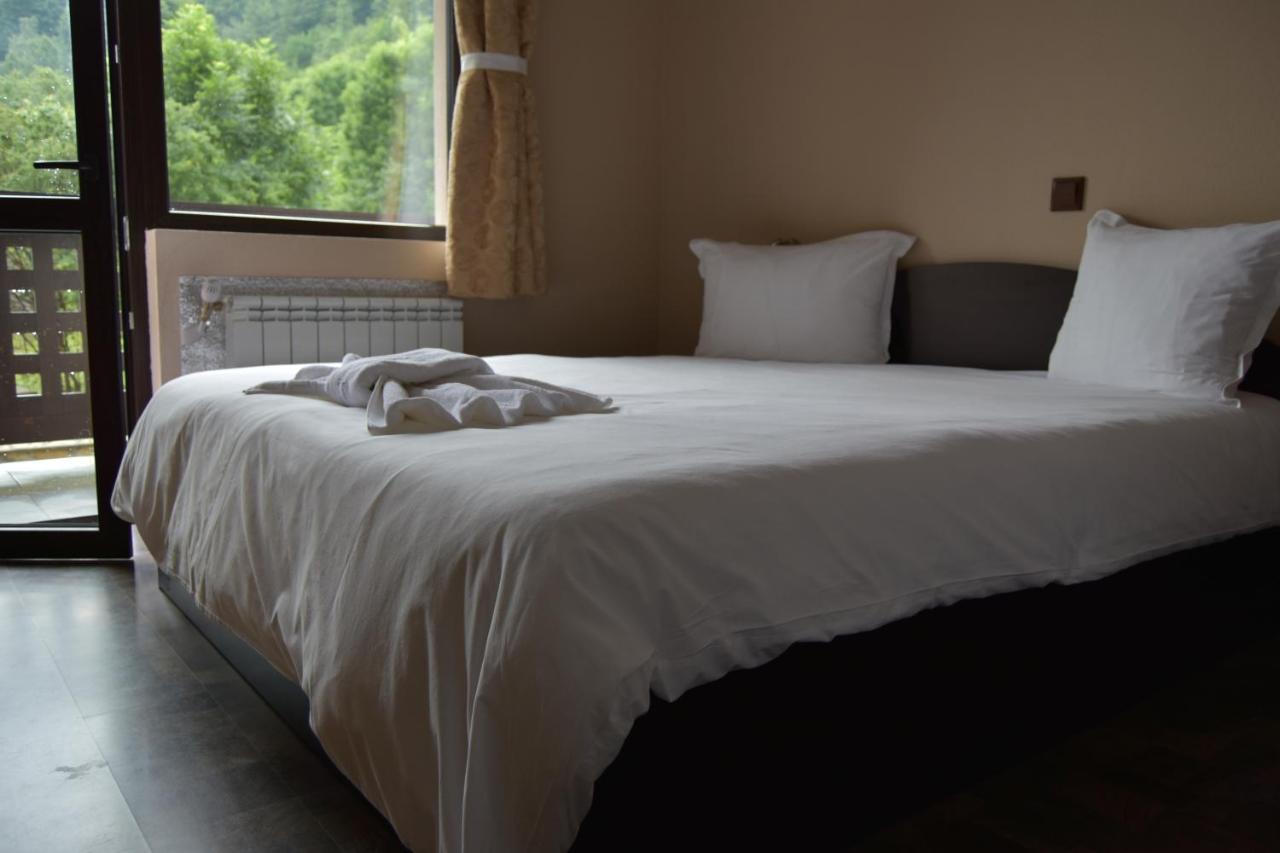 Family Hotel Balkana Apriltsi  Luaran gambar